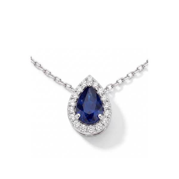 GABRIELLE Anhänger mit tropfenförmigem blauem Saphir und Diamantpavé – Nahaufnahme