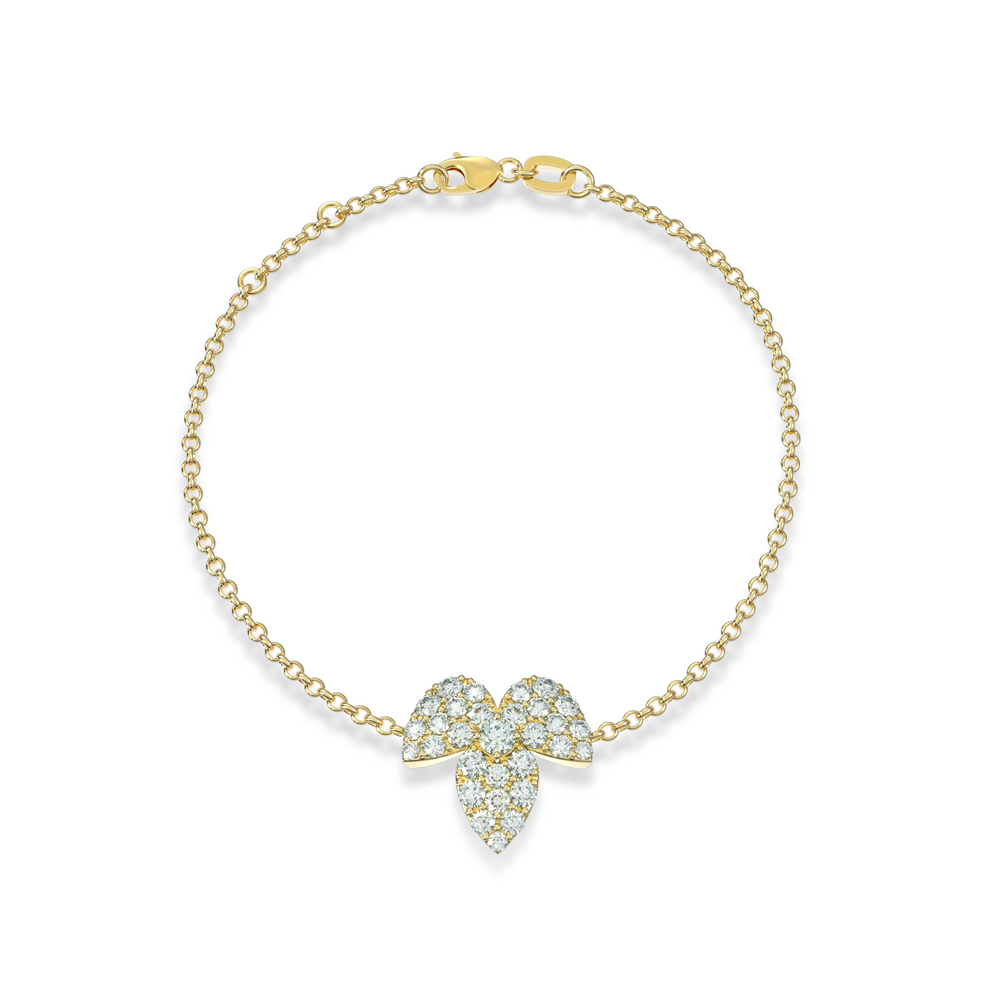 GLACE diamond bracelet in 18k white gold with pavé centerpiece