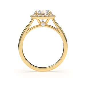 Side profile of LILOU ring in yellow gold showing halo of traceable diamonds

